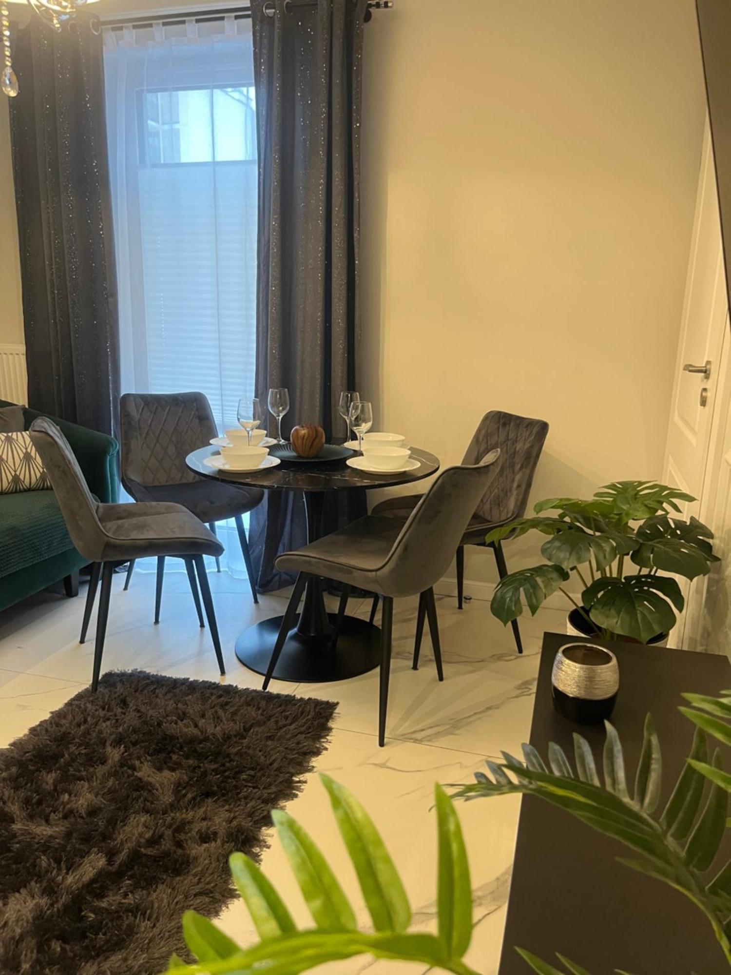 Apartamenty Kielce- Apartament Szmaragd Przy Zalew Kielecki, Faktura, Parking, Centrum Buitenkant foto